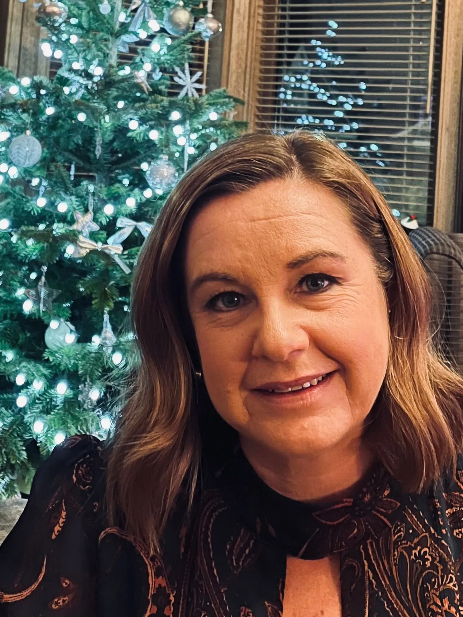 Yvonne 17 Yvonne 1 1920w.png